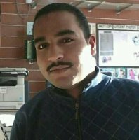 Une photo d’un participant qui veut faire connaissance et se marier