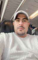 Une photo d’un participant qui veut faire connaissance et se marier