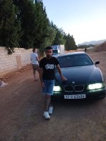 Une photo d’un participant qui veut faire connaissance et se marier